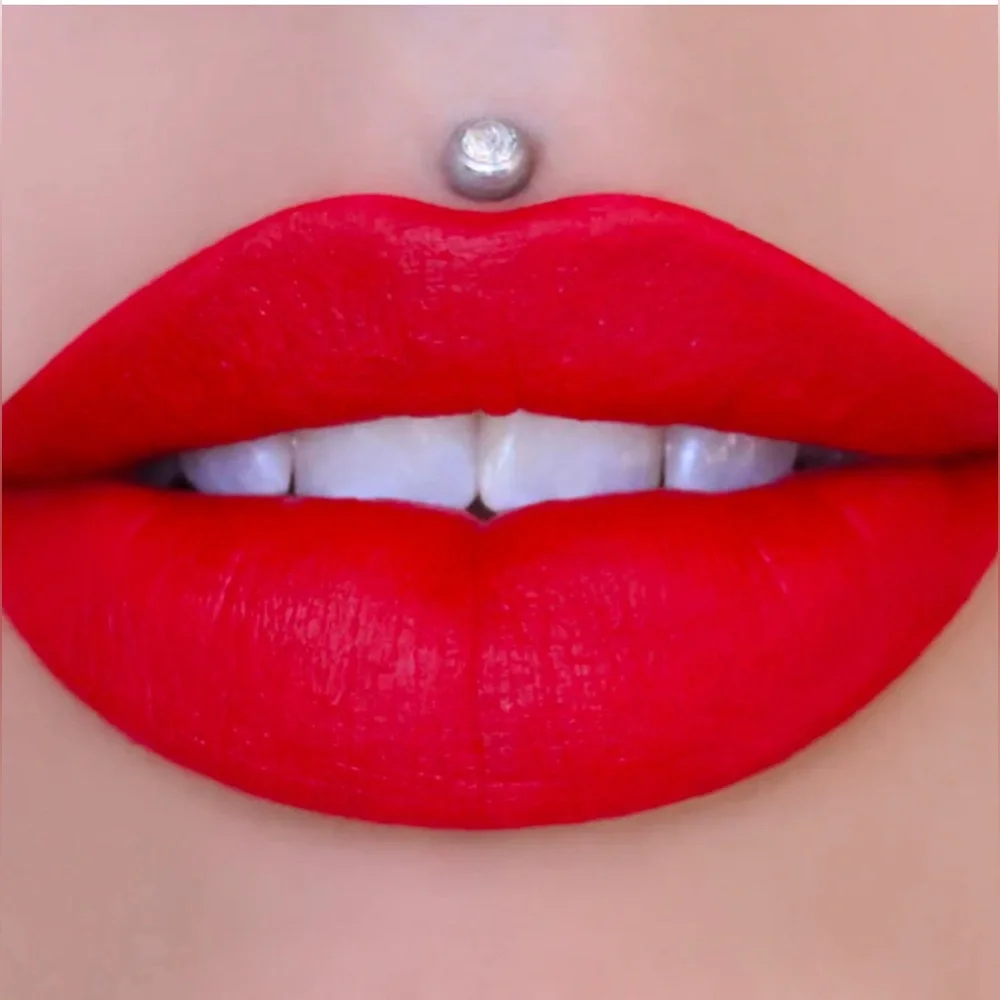 JEFREE STAR VELOUR LIQUID LIPSTICK REDRUM AND MORPHY LIP LINER IN VERY CHERRY